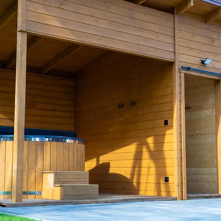 Z Sauna I Jacuzzi Lesny Azyl -